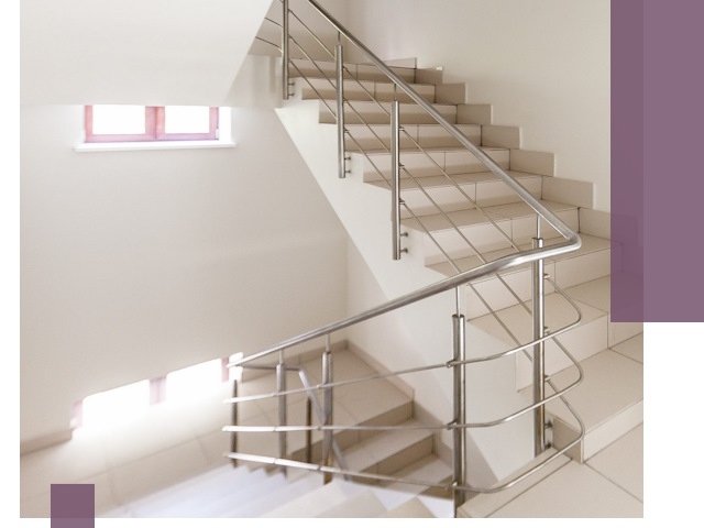 Установка и замена перил в подъезде в Гусе-Хрустальном