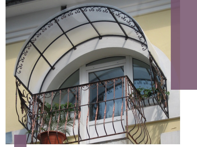 Козырьки над балконом в Гусе-Хрустальном — изготовление и монтаж